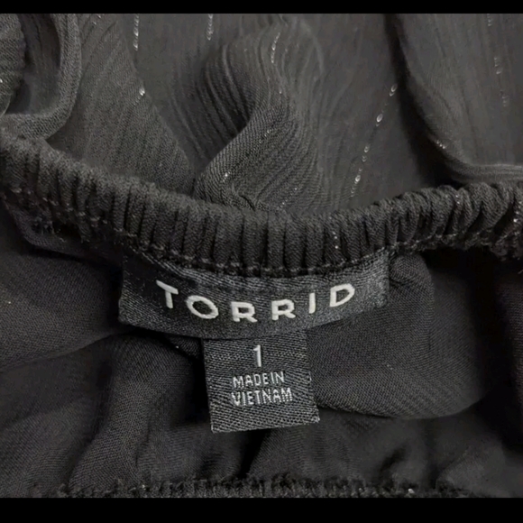 Torrid 1 One Shoulder Ruffle Crinkle Chiffon & Lurex Blouse 1X City Chic - Picture 4 of 13
